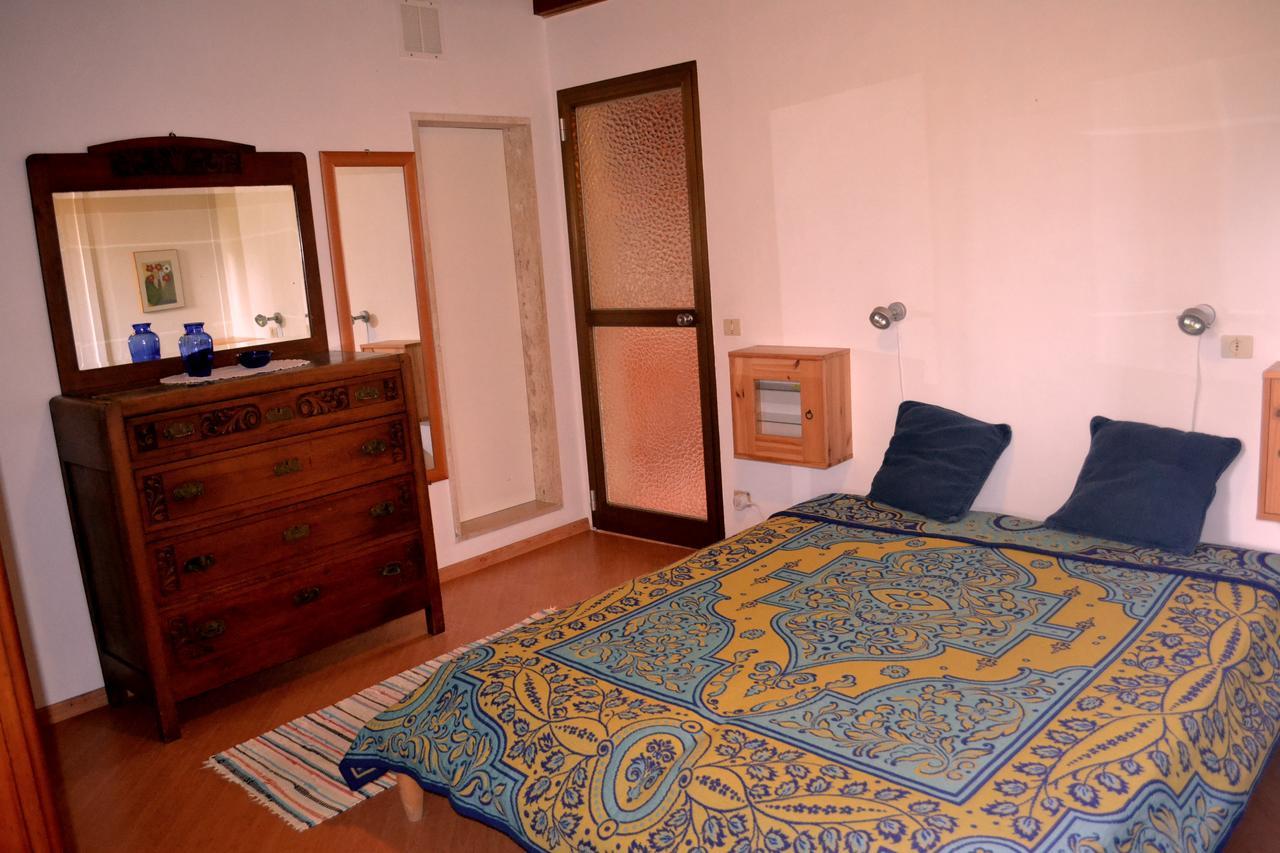Aparthotel Casa Furrer Tirrenia Pokoj fotografie