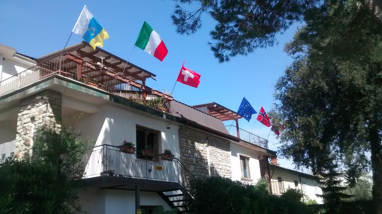 Aparthotel Casa Furrer Tirrenia Exteriér fotografie