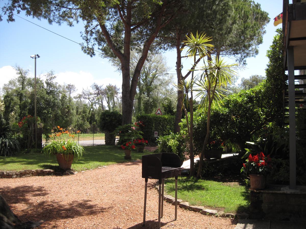 Aparthotel Casa Furrer Tirrenia Exteriér fotografie